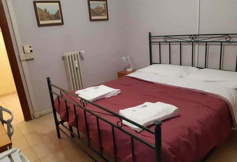 اتاق استاندارد با سرویس بهداشتی مشترک, Gialel B&b