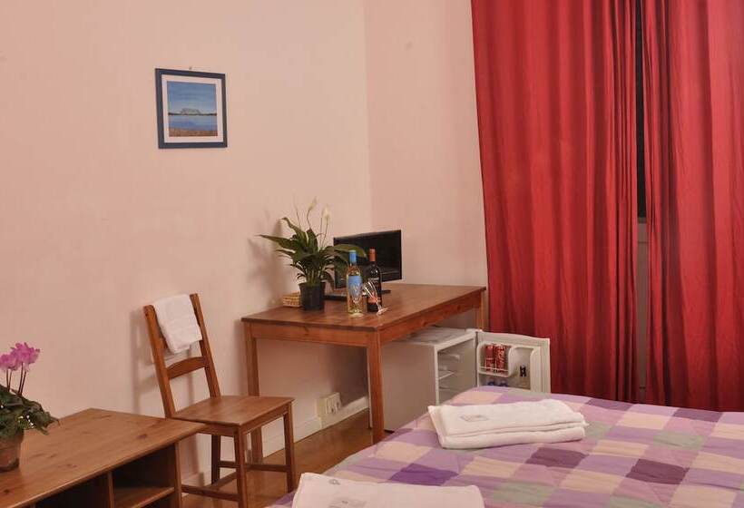 اتاق استاندارد چهارنفره با سرویس بهداشتی مشترک, Gialel B&b