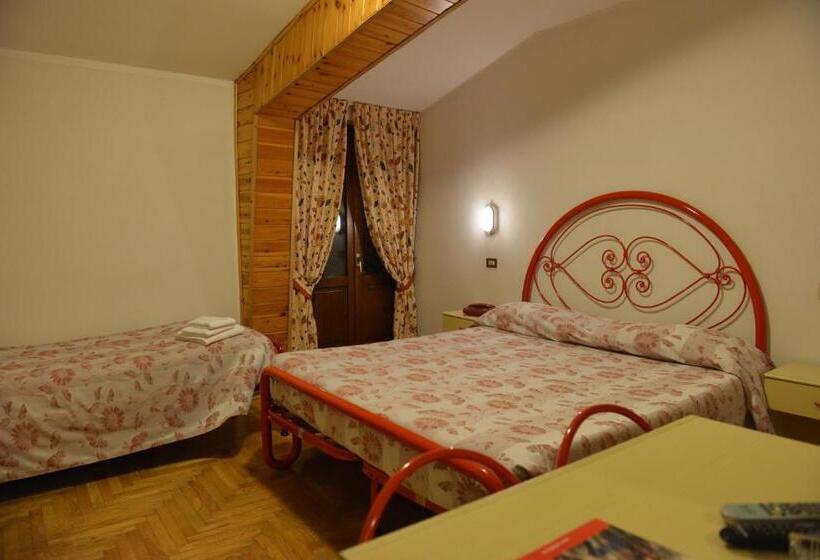 스탠다드 트리플 룸, Gufo