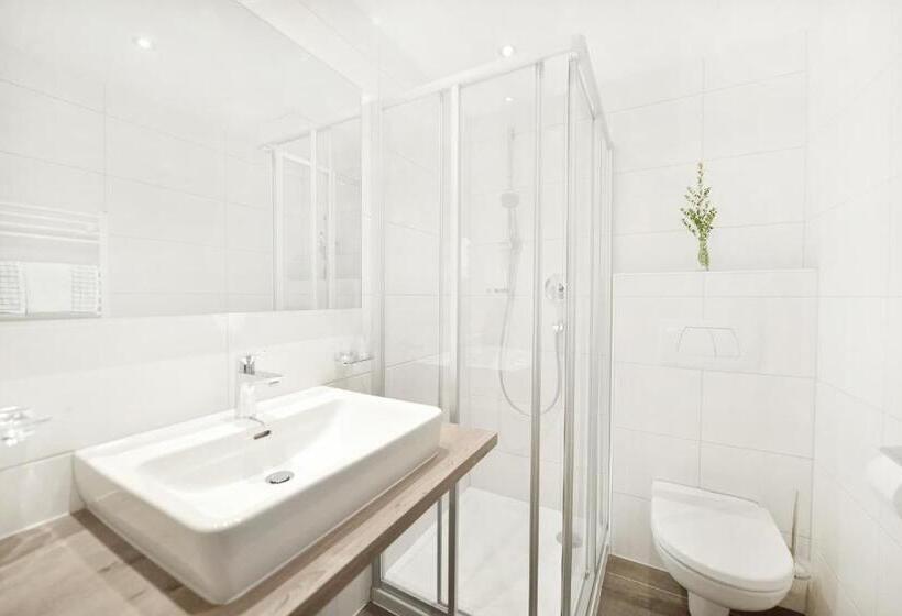 سوییت خانوادگی, Alpina Superior