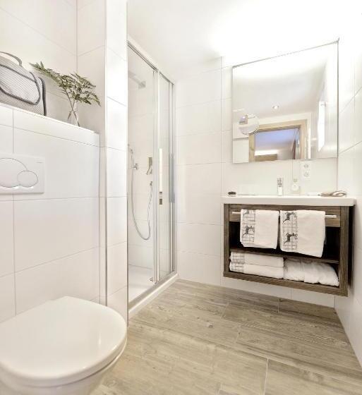 اتاق استاندارد با بالکن, Alpina Superior