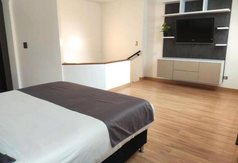 سوییت دوبلکس, Cora 96 Street Apartments