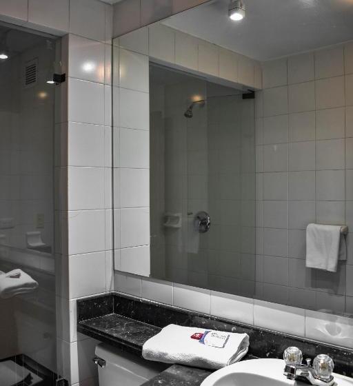 سوئیت مدیریتی 2 خوابه, Cora 96 Street Apartments