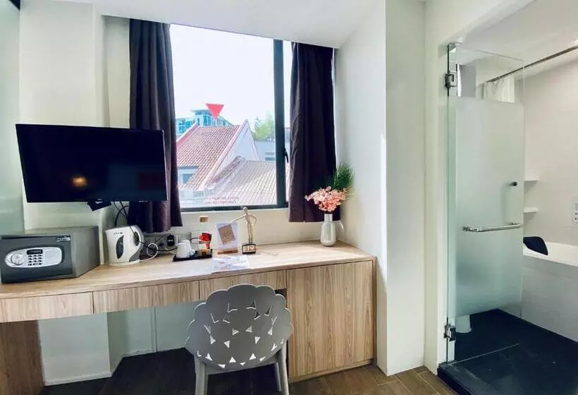 اتاق استاندارد با تخت دو نفره بزرگ, Aura Hotel Mackenzie
