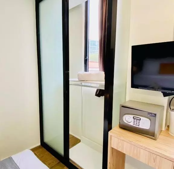 اتاق استاندارد با تخت دو نفره بزرگ, Aura Hotel Mackenzie