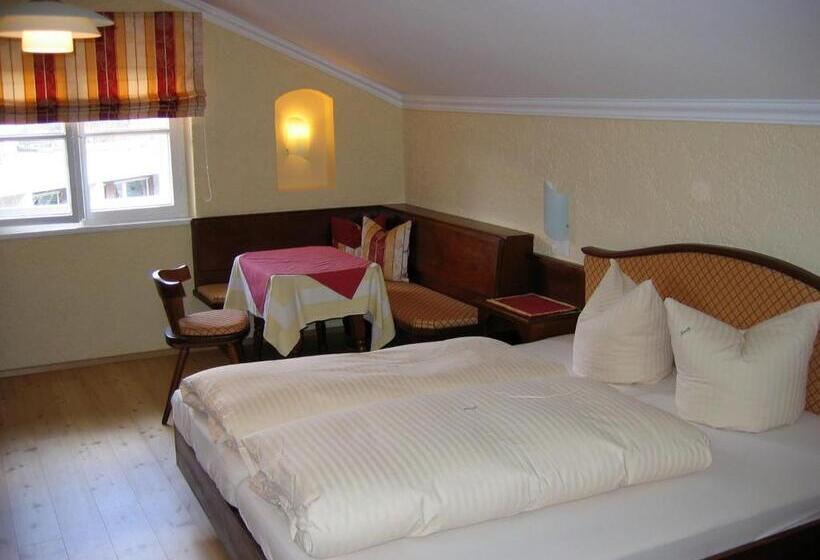 חדר סטנדרט לשלושה, Gasthof Koreth