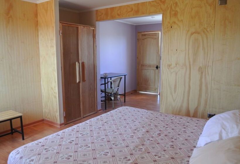 高级大房间, Iorana Tolache