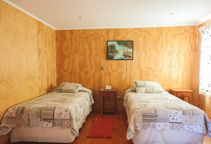 高级大房间, Iorana Tolache