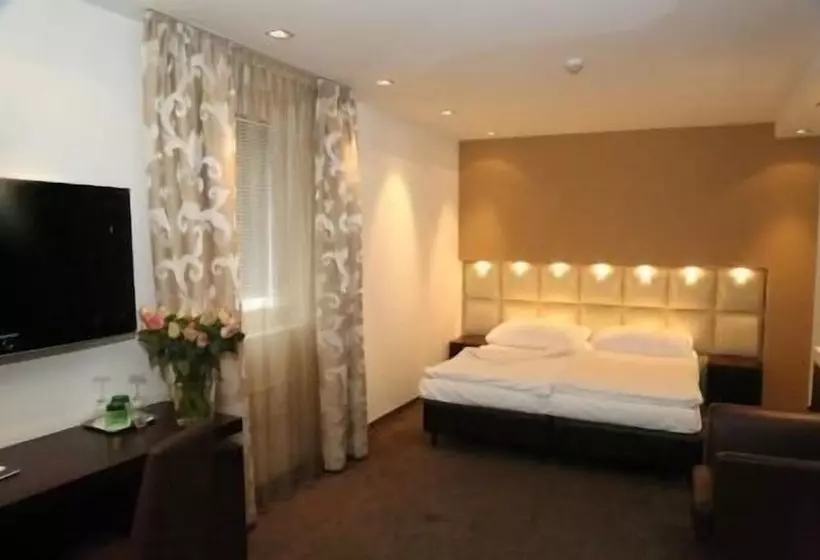 اتاق استاندارد یک نفره, B&B HOTEL Linz City-Ost