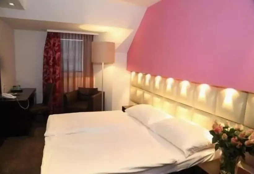 اتاق استاندارد یک نفره, B&B HOTEL Linz City-Ost