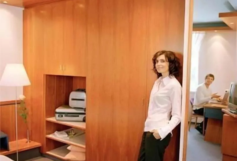 اتاق استاندارد, B&B HOTEL Linz City-Ost