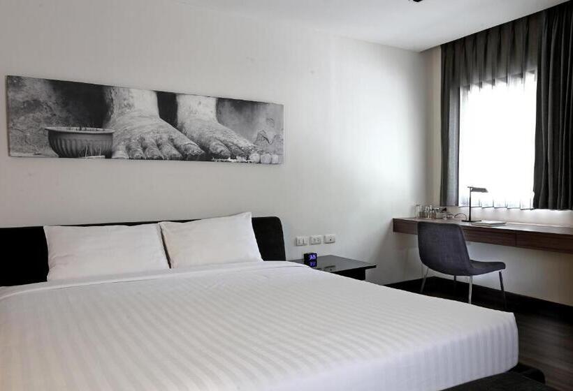 اتاق لوکس, S33 Compact Sukhumvit