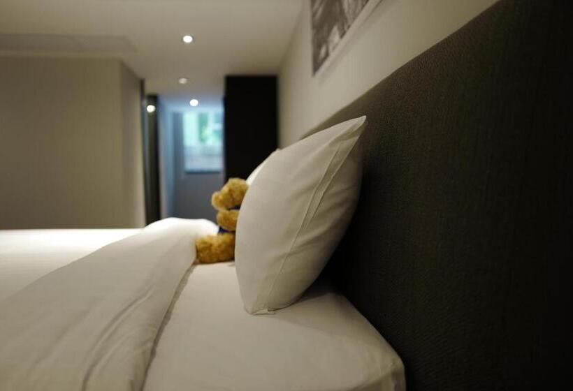 اتاق استاندارد با وان آب گرم, S33 Compact Sukhumvit