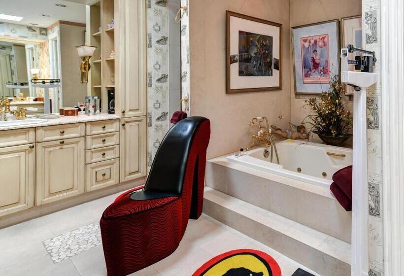 اتاق راحتی, The Mansion On O Street