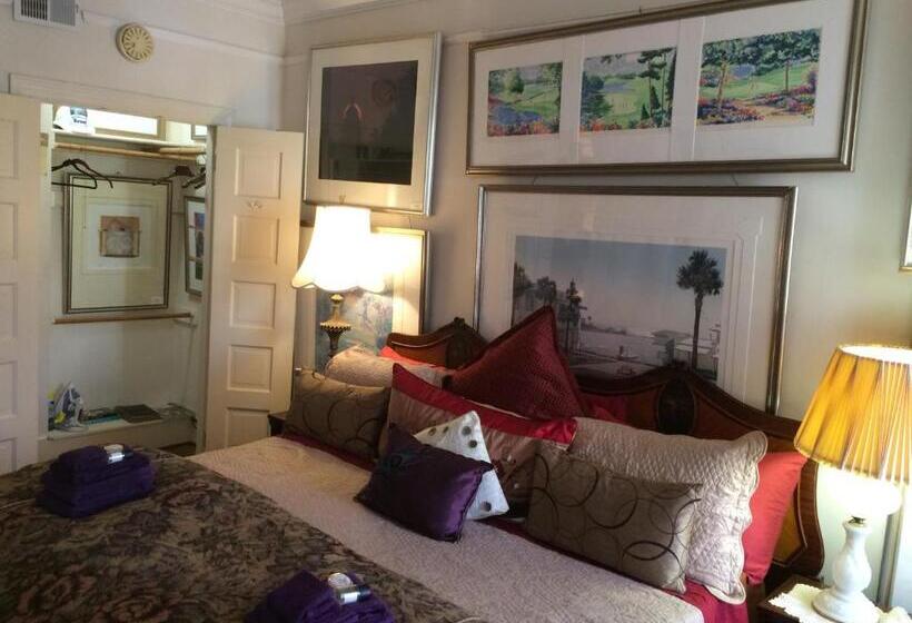 اتاق راحتی, The Mansion On O Street