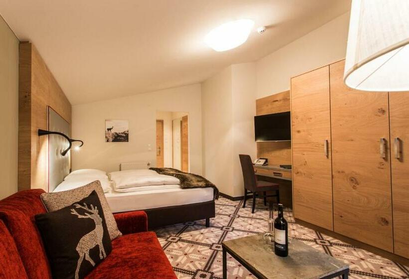 غرفة كومفورت, Valentin