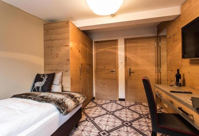 غرفة قياسية فردية, Valentin