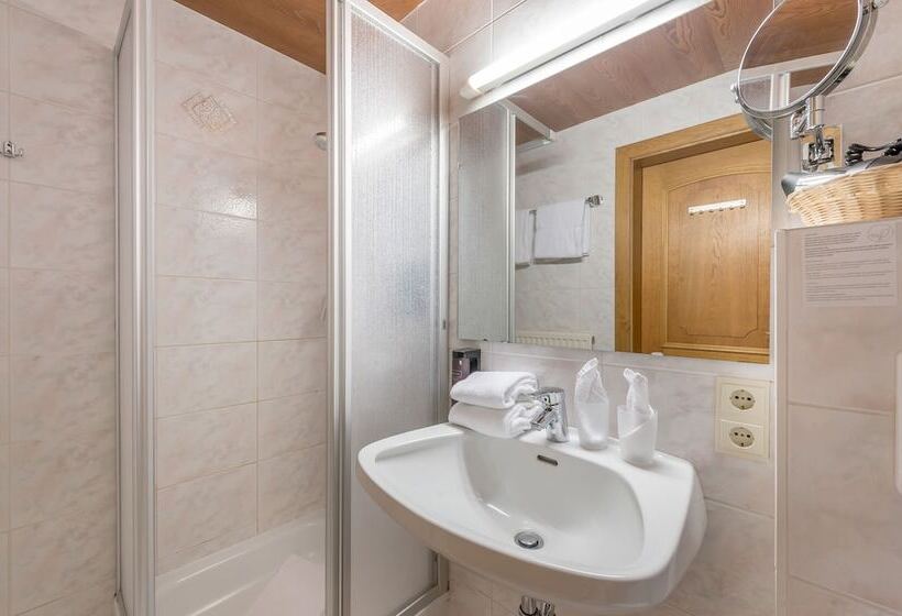 Номер Deluxe, Zum Gourmet