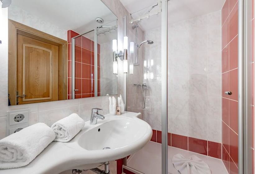 Номер Deluxe, Zum Gourmet