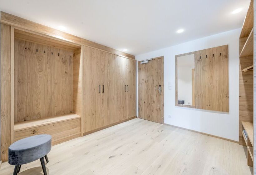 Полулюкс, Zum Gourmet