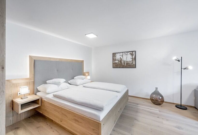 Полулюкс, Zum Gourmet