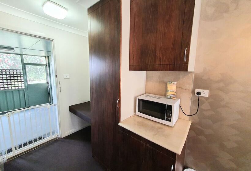 חדר סטנדרט, The Aston Motel Tamworth