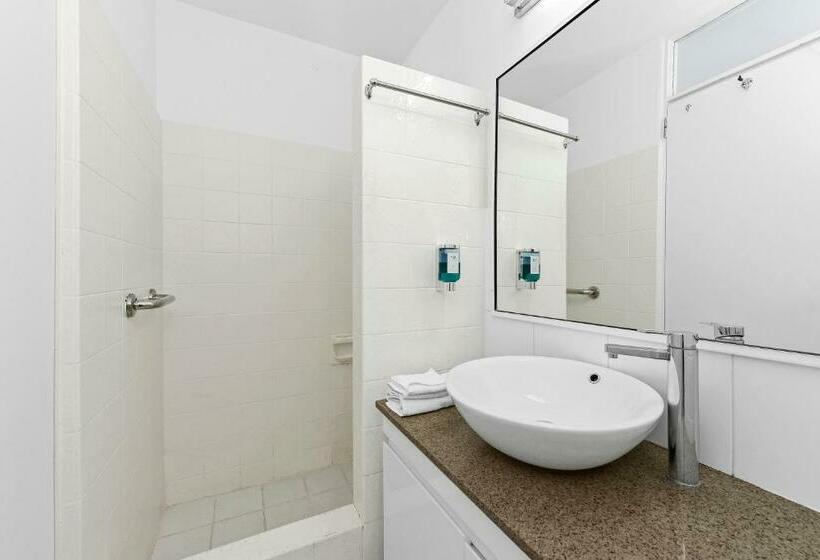 غرفة قياسية, The Mid Pacific