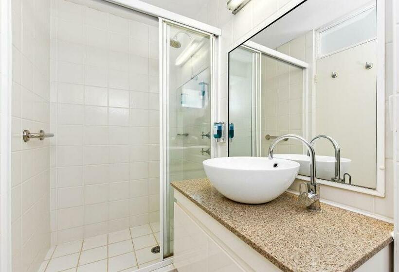 غرفة قياسية, The Mid Pacific