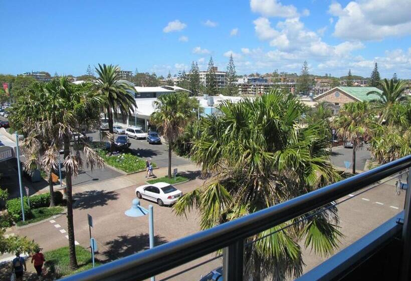 جناح إدارى, The Mid Pacific