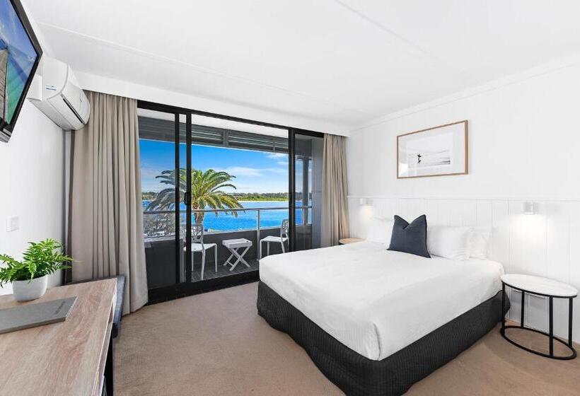 غرفة ديلوكس, The Mid Pacific