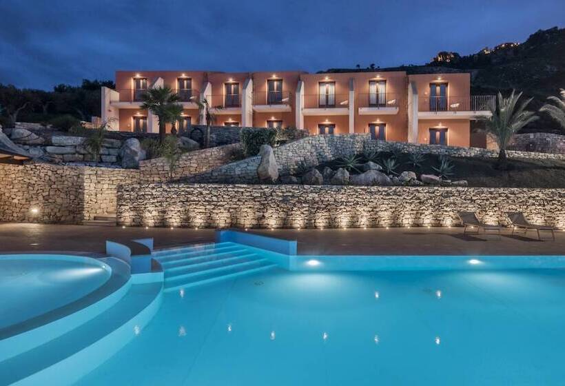 سوییت با چشم‌انداز دریا, Parco Degli Aromi Resort & Spa