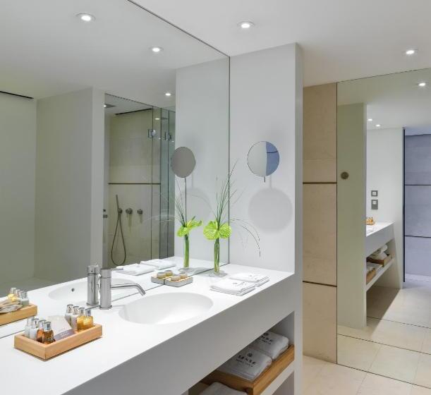 Номер Deluxe, Sense Hotel Sofia, A Member Of Design Hotels