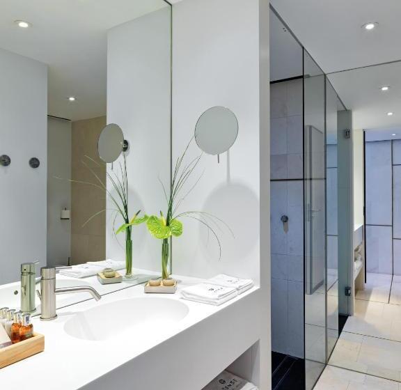 디럭스 룸, Sense Hotel Sofia, A Member Of Design Hotels