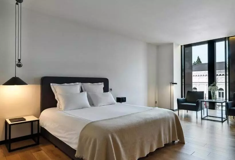 デラックスルーム, Sense Hotel Sofia, A Member Of Design Hotels