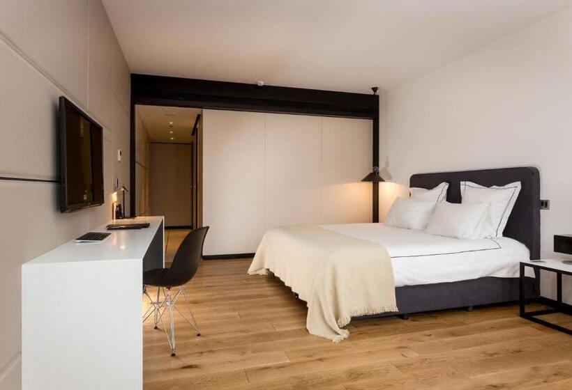 Номер Deluxe, Sense Hotel Sofia, A Member Of Design Hotels