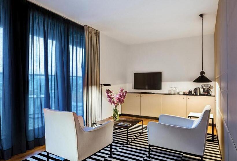 Представительский номер с видом, Sense Hotel Sofia, A Member Of Design Hotels