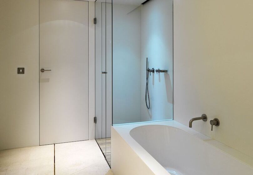 디럭스 룸, Sense Hotel Sofia, A Member Of Design Hotels