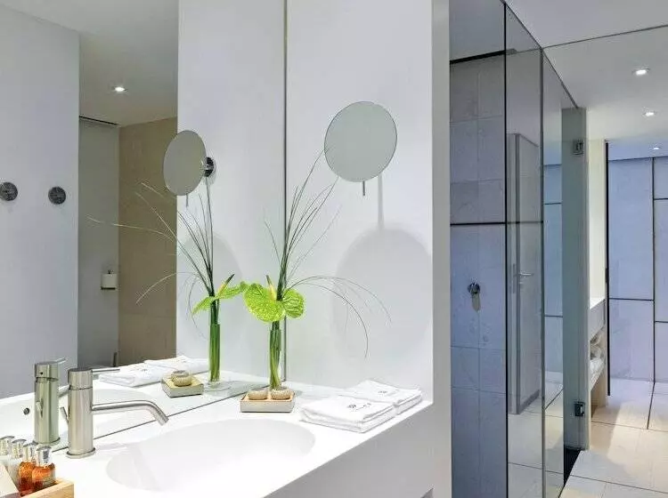 デラックスルーム, Sense Hotel Sofia, A Member Of Design Hotels