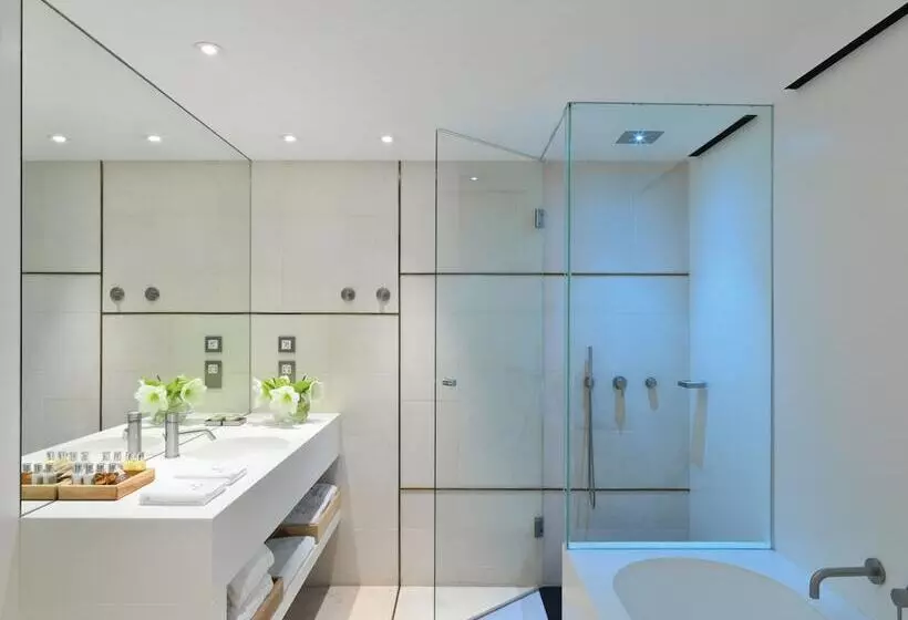 デラックスルーム, Sense Hotel Sofia, A Member Of Design Hotels