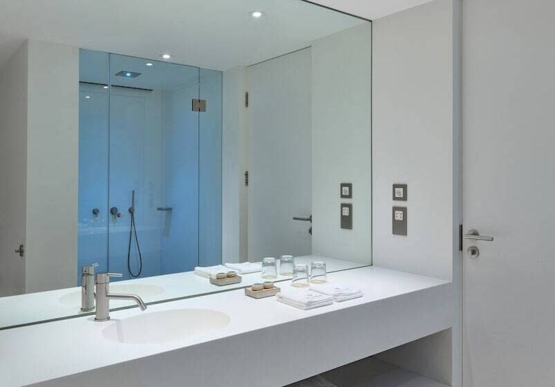 Номер Superior, Sense Hotel Sofia, A Member Of Design Hotels