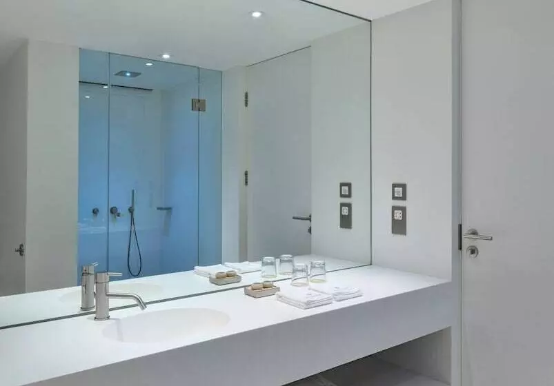 スーペリアールーム, Sense Hotel Sofia, A Member Of Design Hotels