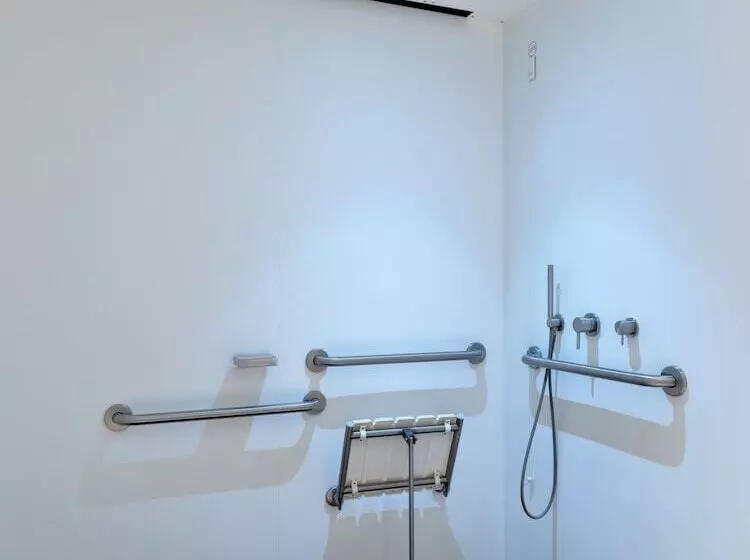 身障者適用スーペリアールーム, Sense Hotel Sofia, A Member Of Design Hotels