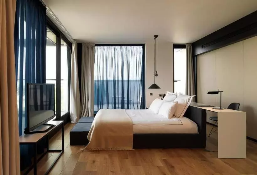 スイート, Sense Hotel Sofia, A Member Of Design Hotels