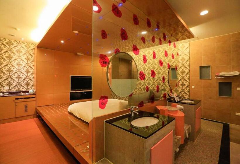 اتاق استاندارد با تخت بزرگ, Walker Motel