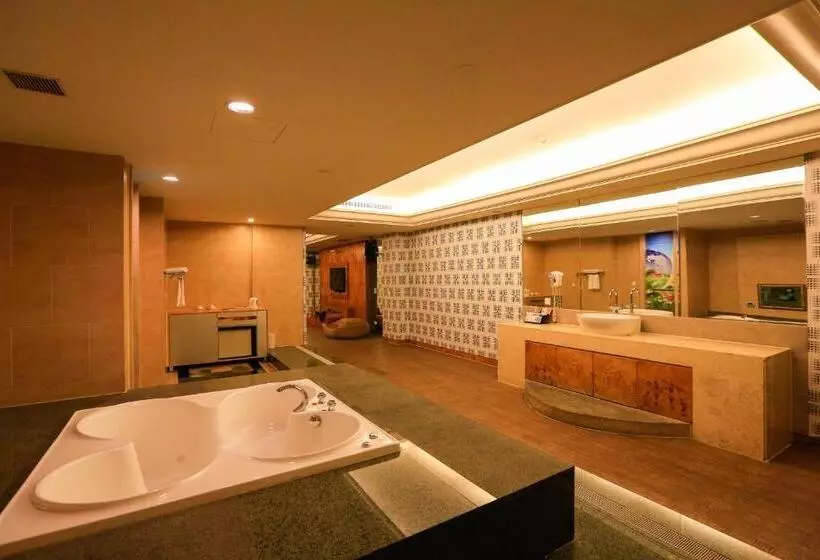 اتاق استاندارد, Walker Motel