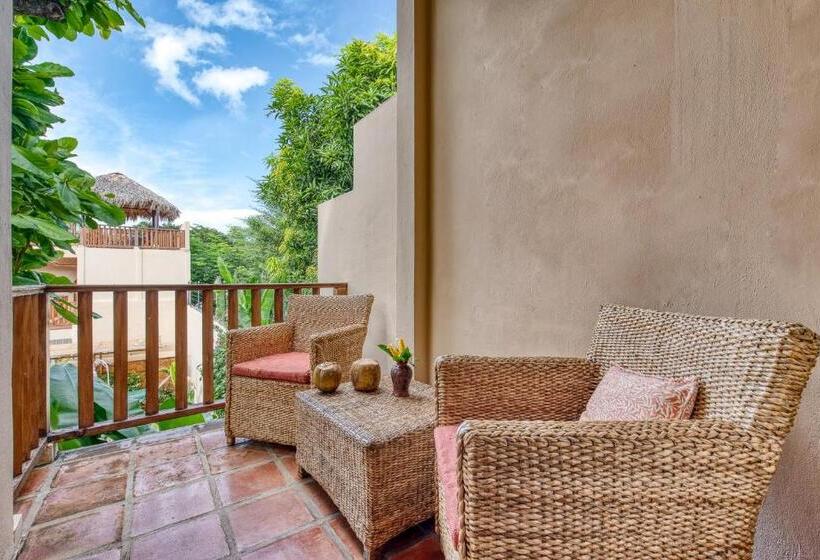 اتاق لوکس با بالکن, Boutique Hotel Secret Garden Granada