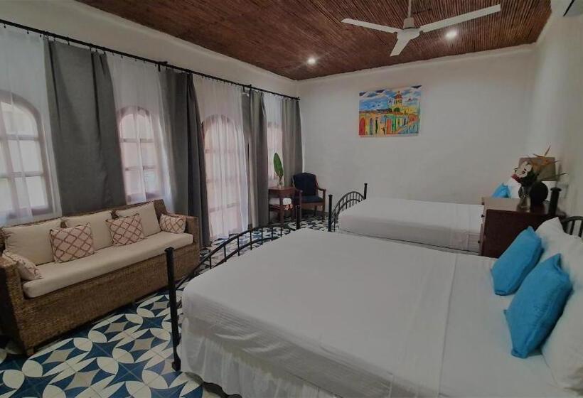 اتاق خانوادگی, Boutique Hotel Secret Garden Granada