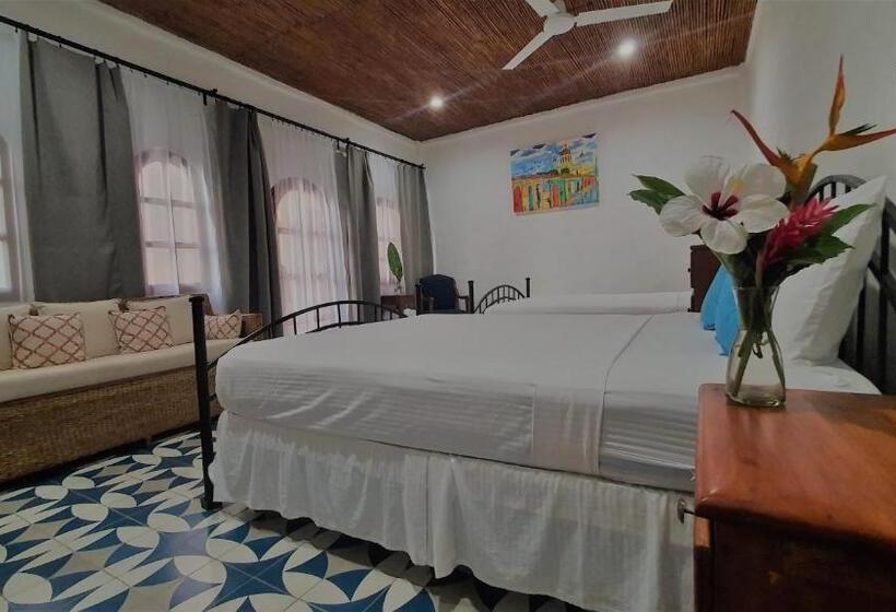 اتاق خانوادگی, Boutique Hotel Secret Garden Granada