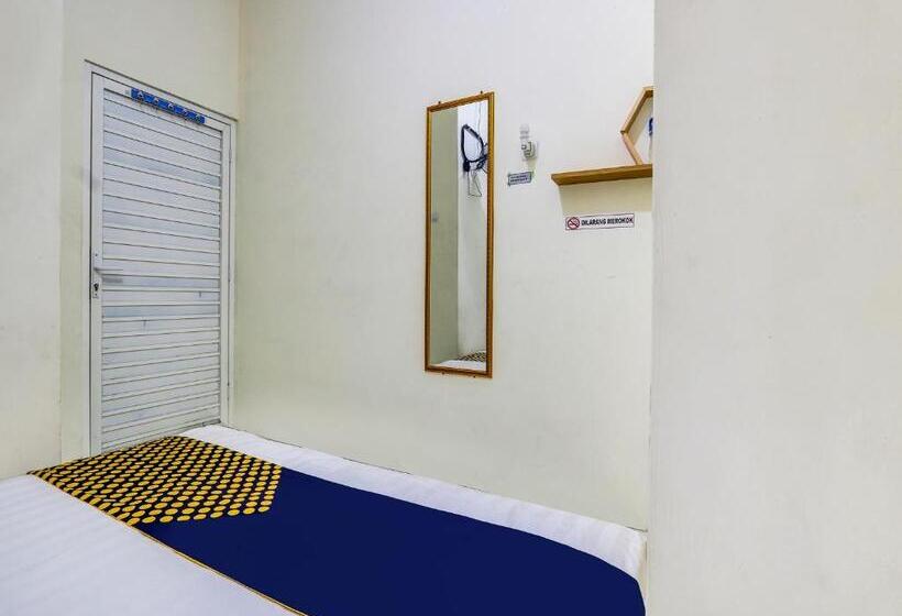 エコノミールーム, Spot On 90780 Gang Tengah Homestay Syariah