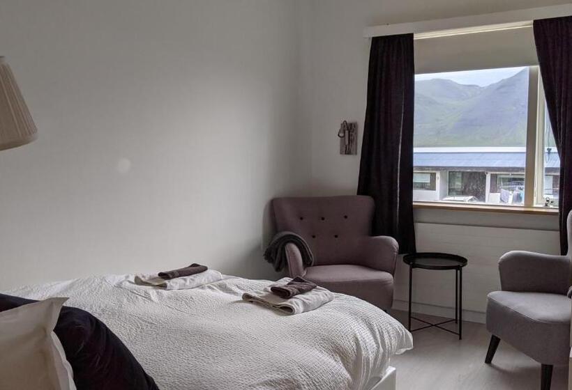 اتاق استاندارد, Flateyri Guesthouse